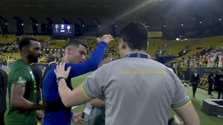    Ronaldodan onunla şəkil çəkdirmək istəyən şəxsə qarşı kobudluq   