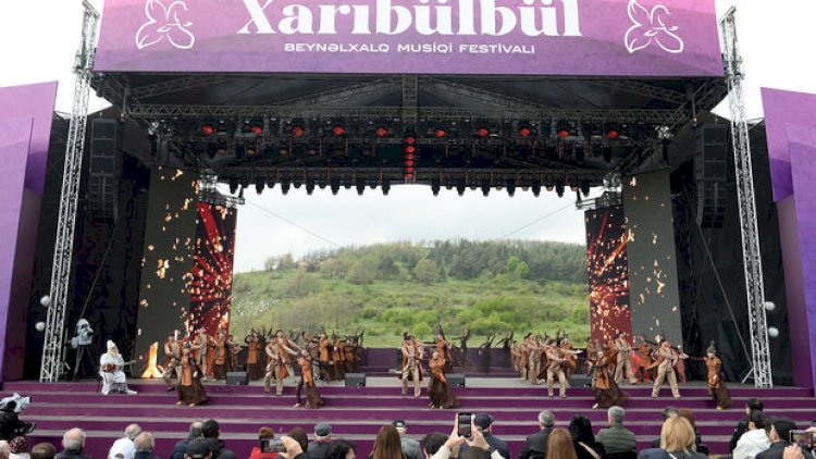    Cıdır düzündə “Xarıbülbül” festivalının açılış konserti oldu - Fotolar   