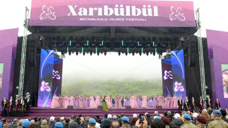    “Xarıbülbül” Festivalının qala-konserti oldu - Fotolar   