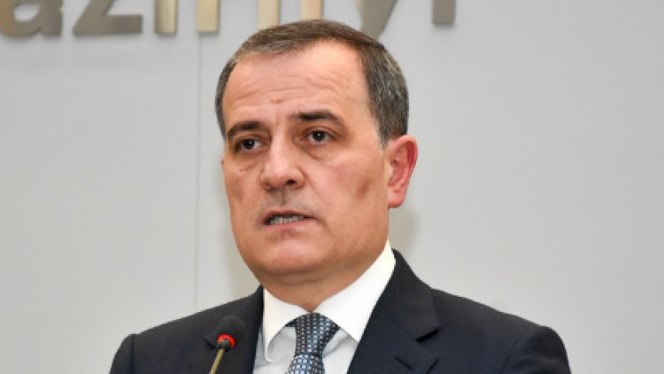    Ceyhun Bayramov Hakan Fidanı təbrik etdi   