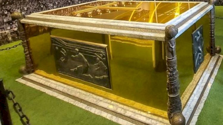    Pelenin məzarı ziyarət üçün açıldı   
