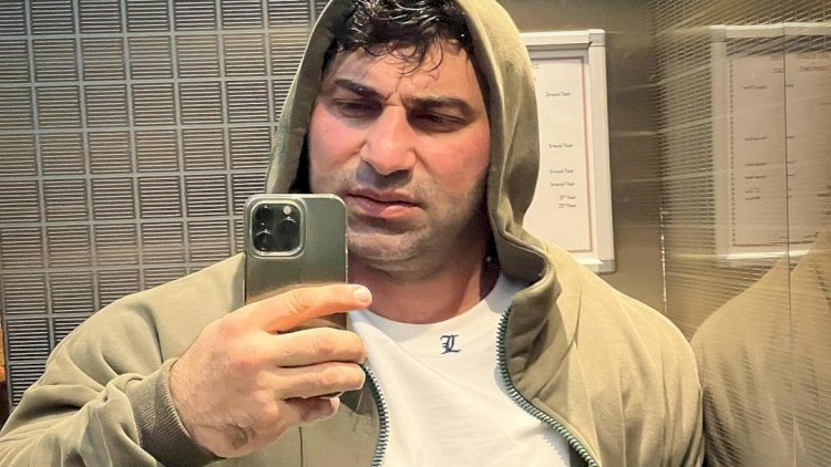    Kamil itlərini tanıtdırdı: “Hürə bilmir, arada ulayır“   