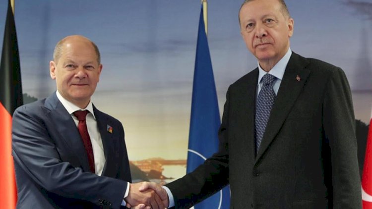    Şolts seçkiyə görə Ərdoğana zəng etdi   