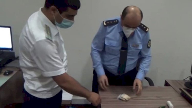    Rüşvət alarkən tutulan gömrük polkovniki azadlığa buraxıldı    