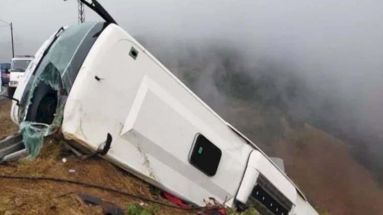    Türkiyədə sərnişin avtobusu aşıb, çox sayda yaralı var   