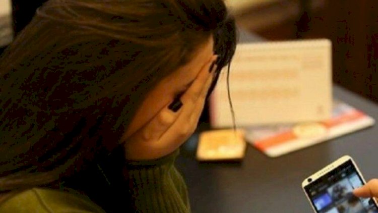    36 yaşlı qadını rüsvayedici məlumatlarla şantaj etdilər    