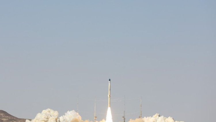    İran yeni hipersəs raketinin sınağını keçirtdi   