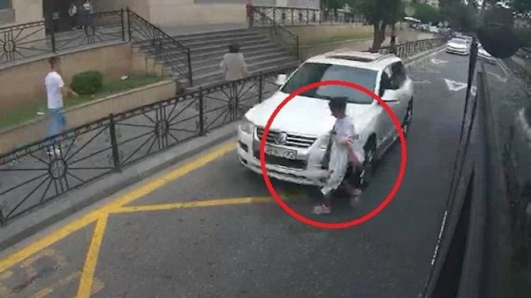    Bakıda avtobusdan enən şagirdi maşın vurdu - ANBAAN VİDEO   