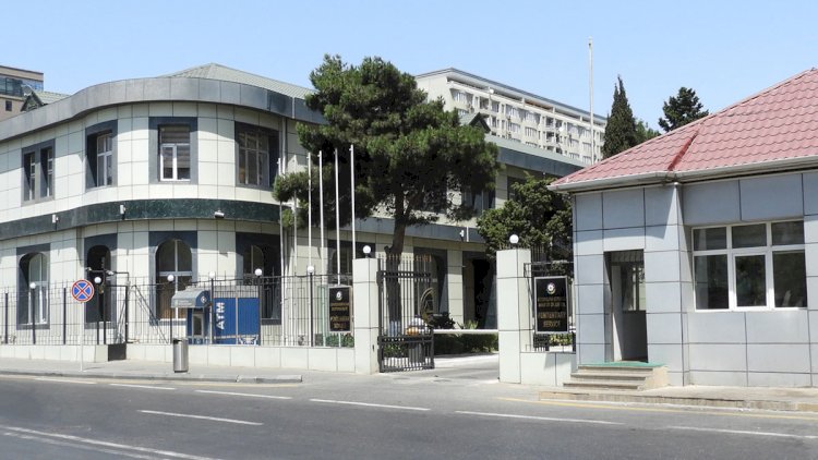    Həbsdə olan jurnalistdən dəhşətli əməl: Damarlarını...   