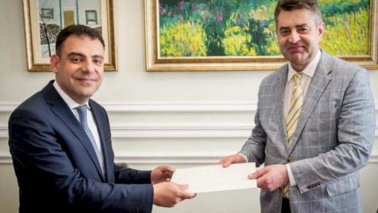    Azərbaycan səfiri etimadnaməsinin surətini Ukrayna XİN-ə təqdim etdi   