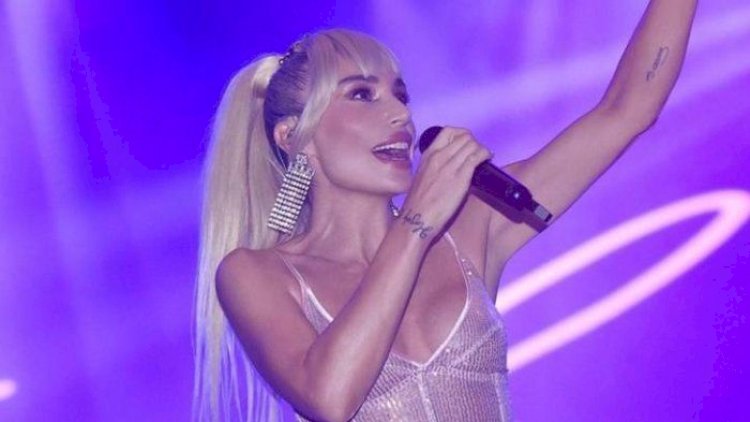    Gülşenin bu geyimi gündəm oldu - FOTO   