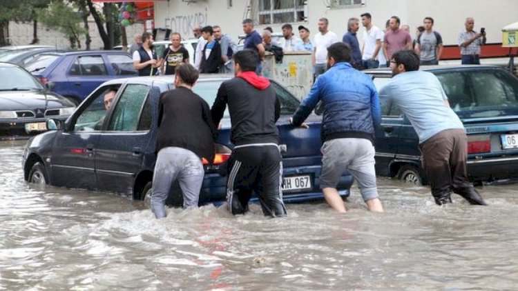    Ankara suyun altında qaldı - Video   