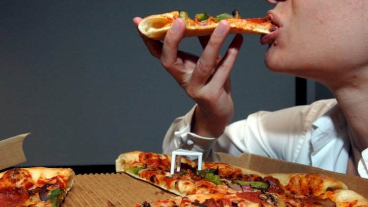    İştaha açan iş elanı: Həftədə 12 pizza yeyən axtarılır   
