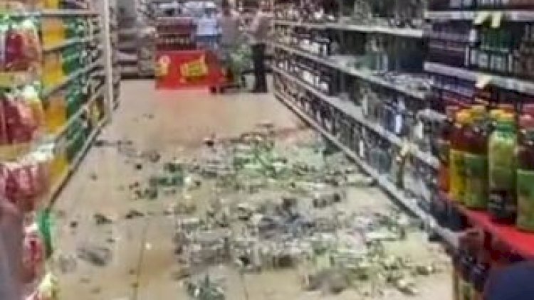    Bakıda marketdə qəribə olay - “Araq haramdır“ deyib hamısını sındırdı   - Video