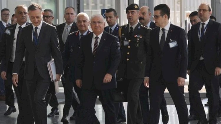    “Krım da daxil olmaqla Ukraynanın ərazi bütövlüyünü dəstəkləyirik” - Türkiyənin müdafiə naziri   
