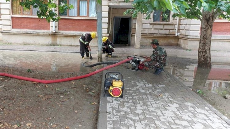    FHN Gəncə və Naftalanda yağışın törətdiyi fəsadlarla bağlı məlumat yaydı   