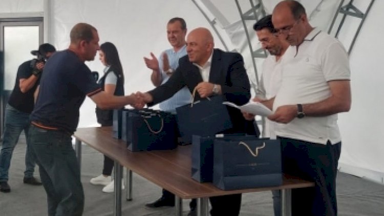    ​​​​​​​Laçına qayıdan ailələrə evlərinin açarları verildi   
