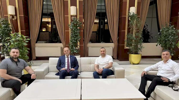    Razi Nurullayev bir daha hamını təəccübləndirdi   