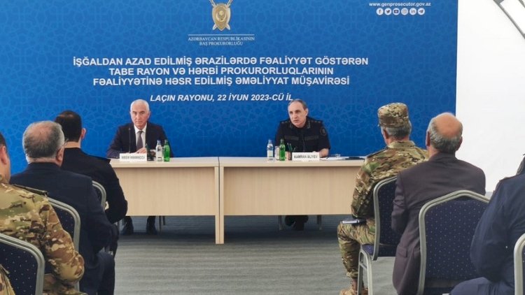    Kamran Əliyev Laçında əməliyyat müşavirəsi keçirdi    