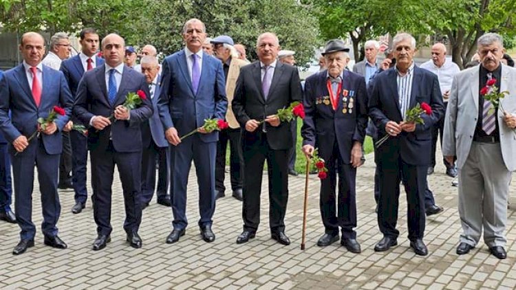    Suraxanıda Bakıxanovun xatirəsi anıldı - Fotolar   