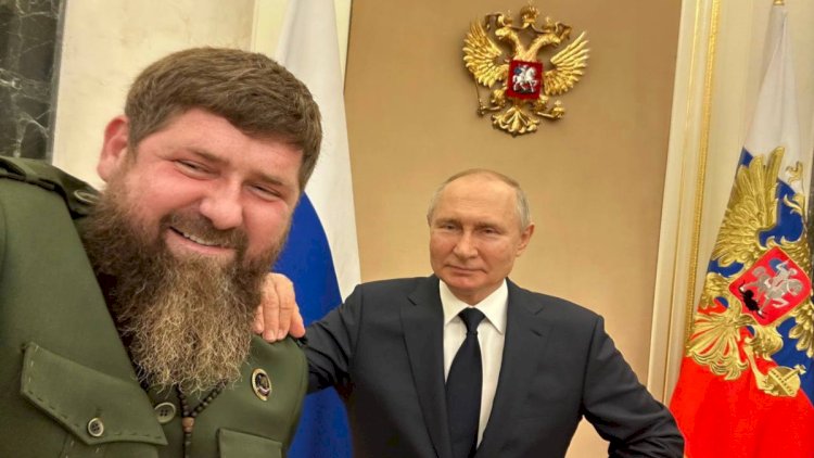    Kadırov Putinə hesabat verdi, selfi çəkdirdi   