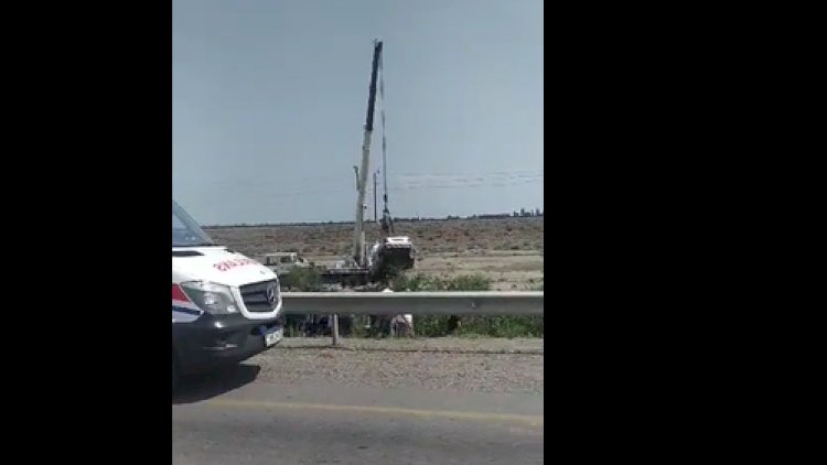    Hacıqabul yolunda ağır qəza: “Mercedes” dərəyə yuvarlandı - Video   
