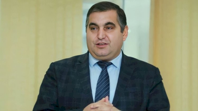    Dedim ki, qızım, o axmaqdan sənə ər olmaz...   
