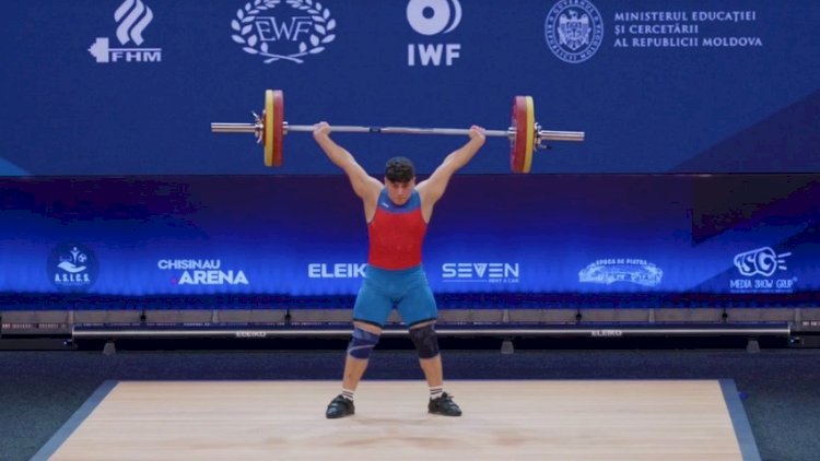    Azərbaycan ağırlıqqaldıranı Moldovada üç qızıl medal qazandı   