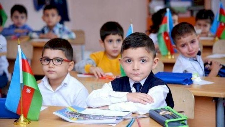    Məktəbli formalarında dəyişiklik olacaq? - AÇIQLAMA   