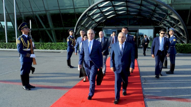    Albaniya prezidenti vətəninə qayıtdı   