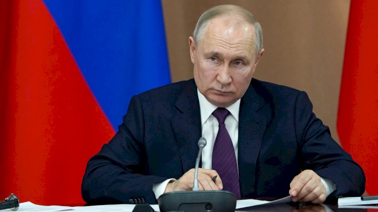    Putin Ukraynada döyüşən əcnəbilər barədə qanunu imzaladı   