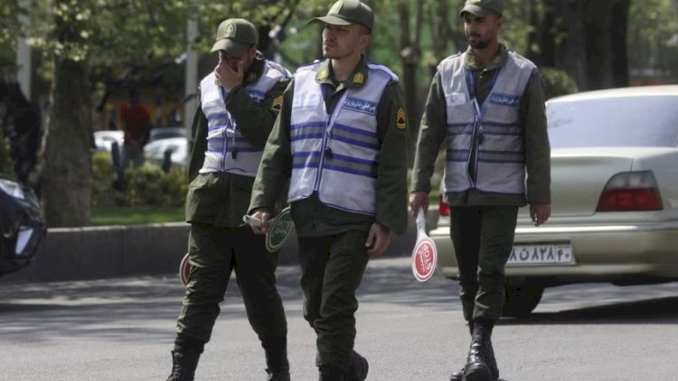    İranın “əxlaq polisi” qayıdır   