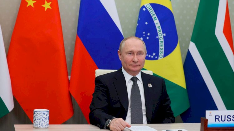    Putin CAR-a getməkdən imtina etdi: Həbs təhlükəsi   