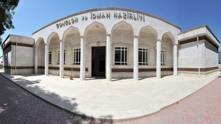    Naxçıvanda nazir vəzifəsindən azad olundu   