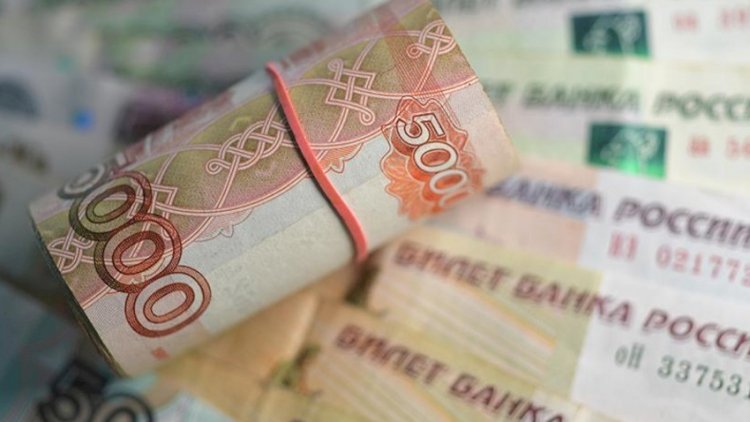   Rusiyadan Ermənistana pul köçürmələri azalıb    