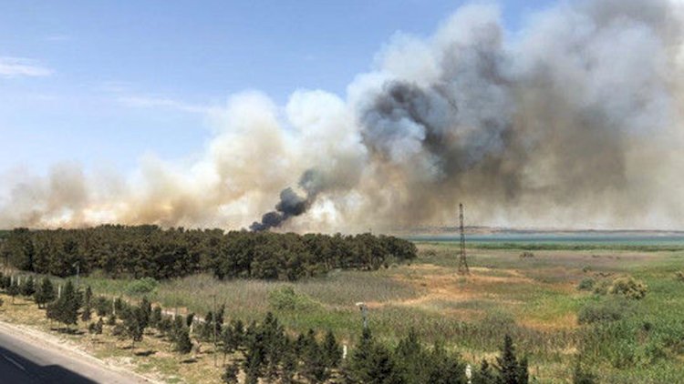    Ceyranbatan su anbarı yaxınlığında yanğın söndürüldü   