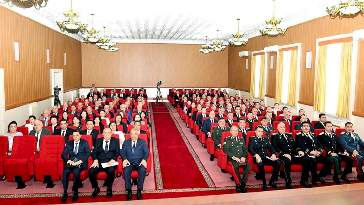    Naxçıvan deputatları üçün hədiyyə qadağası: 55 manatdan yüksək olsa...   