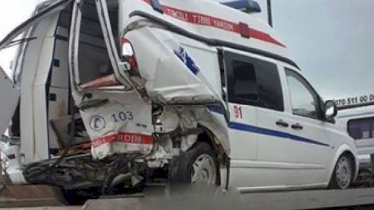    Hacıqabulda təcili tibbi yardım maşını qəzaya uğradı: Xəsarət alanlar var   