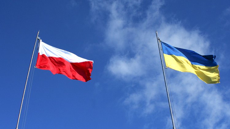    Polşa və Ukrayna arasında münasibətlər pisləşib   