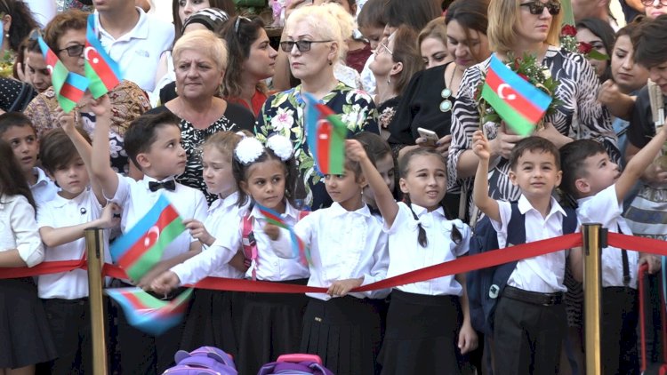    Orta məktəblərdə oğlanların sayı qızlardan niyə çoxdur?   