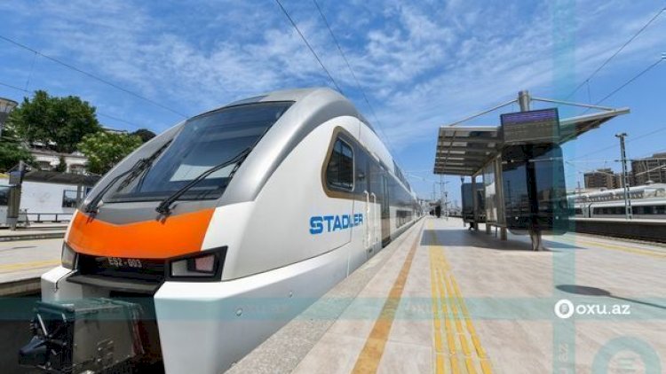    Dəmiryol stansiyasında problem yarandı: Onlarla sərnişin platformaya keçə bilmir    