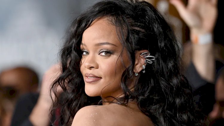    Rihanna oğlu ilə birlikdə reklama çəkildi   