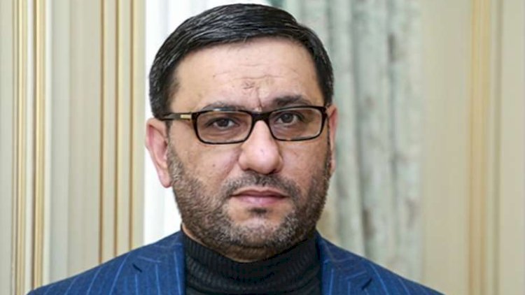    Hacı Şahinin oğlu atasının heykəlindən danışdı - Foto   