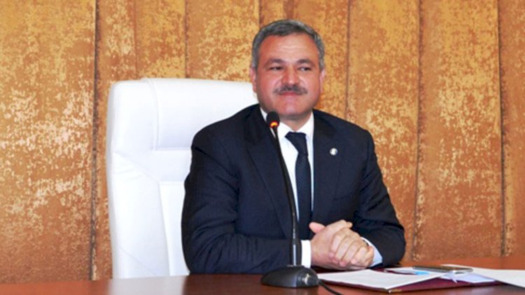    İcra başçısının həbs təhlükəsi: Özünə vəkil tutdu   