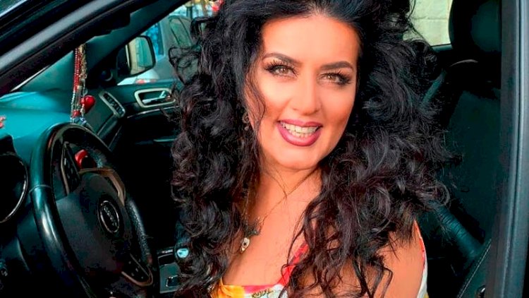    Elza tənqidçiləri barədə: İçləri erotikadan yanır   