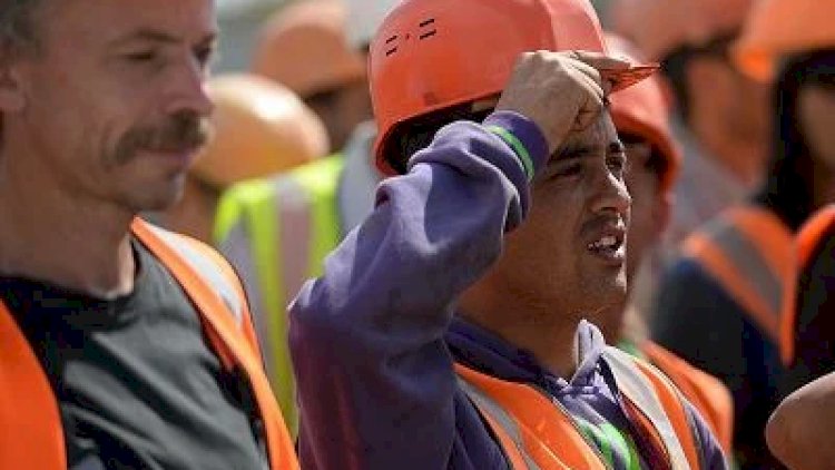    Miqrantlar Rusiyadan qaçır - Səbəb rublun ucuzlaşmasıdır   