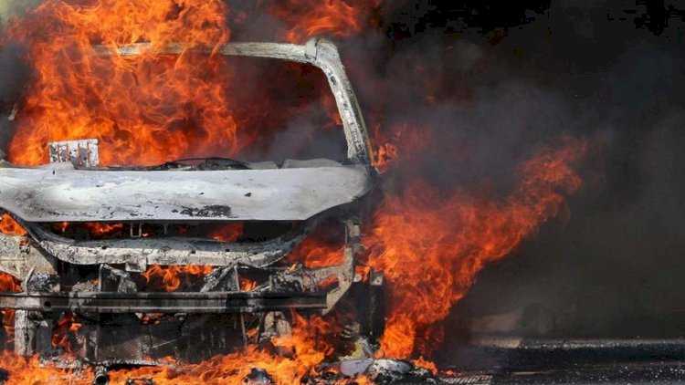    Bakıda mikroavtobus yandı   