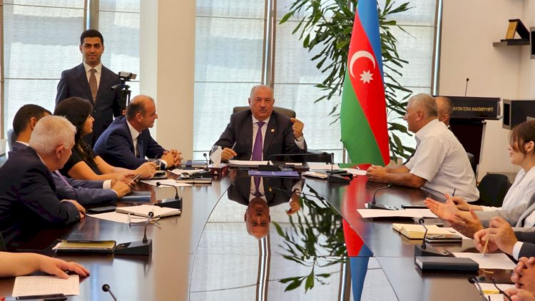    Suraxanıda növbəti qəbul: Əzizov vətəndaşları dinlədi   