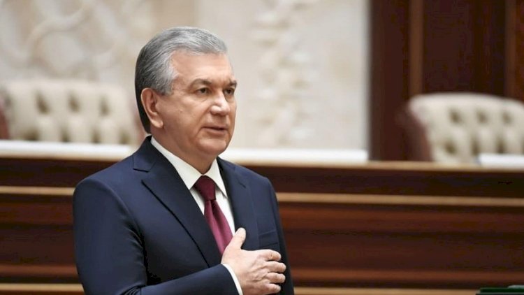    Mirziyoyev və xanımı Heydər Əliyevin məzarını ziyarət etdi    