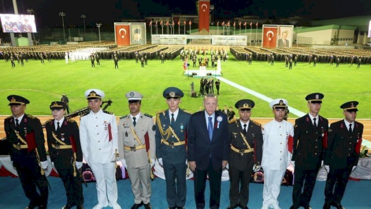    Türkiyədə üç azərbaycanlı zabit rütbəsi aldı - Foto   